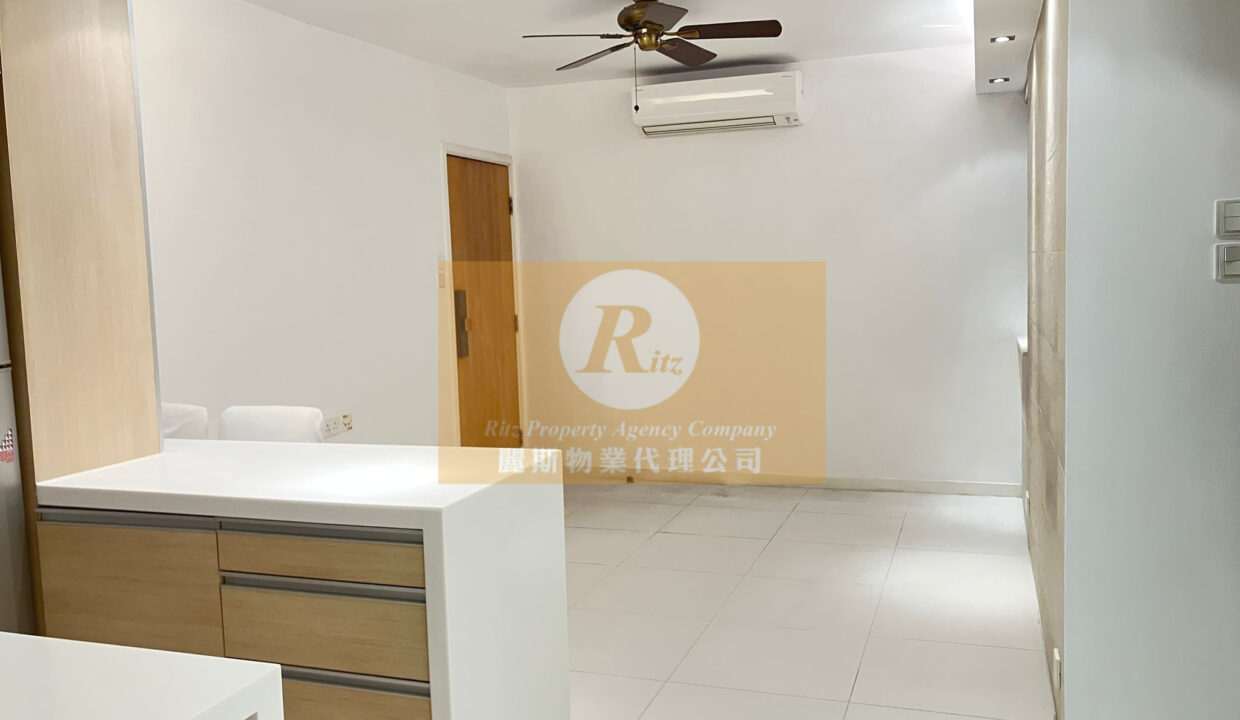 b36a6797-4dd1-4706-9d4b-fe1e53fdc503