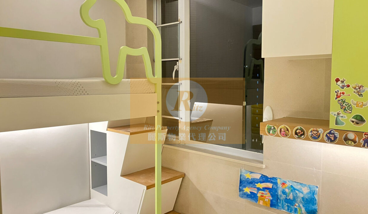 ca7571df-71fe-46b4-83aa-6eab83f5d443