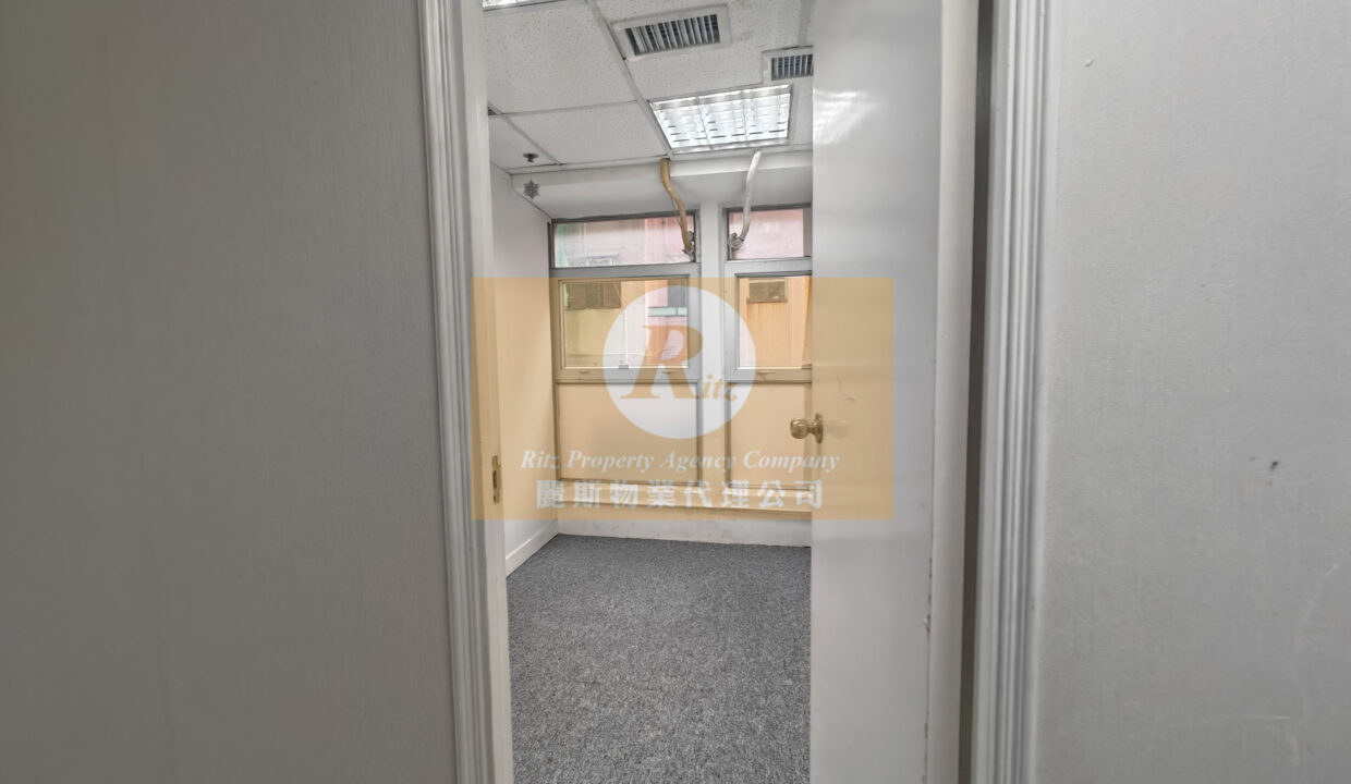 ca8adebe-8888-4793-bd82-41fa2f5aa5de