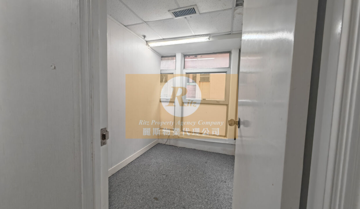 f4acc679-05a0-45a0-9402-133388a80cd1