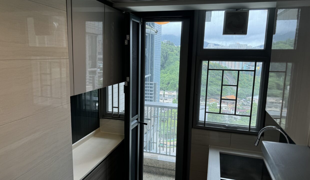 f7a7e183-8870-48a8-9bad-c895c3aad1d9