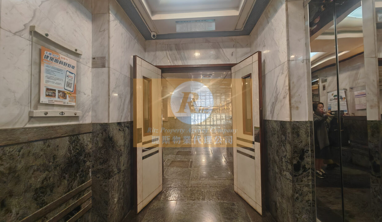 fb899333-55bb-4028-92e1-584fb51225bb